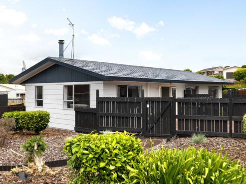 7 Mountbatten Place, Dinsdale
