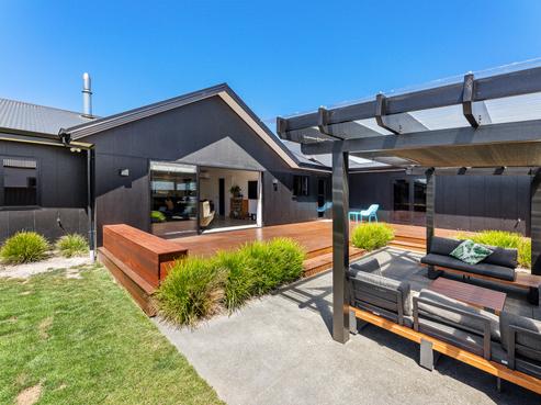 34 Spitfire Drive, Burleigh