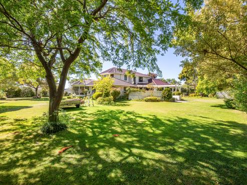 77 Parker Street, Mayfield