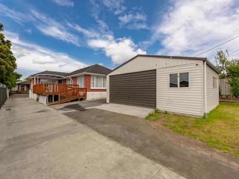 10B Brains Road, Kelston
