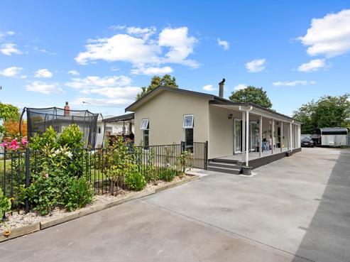 8 Masters Crescent, Masterton