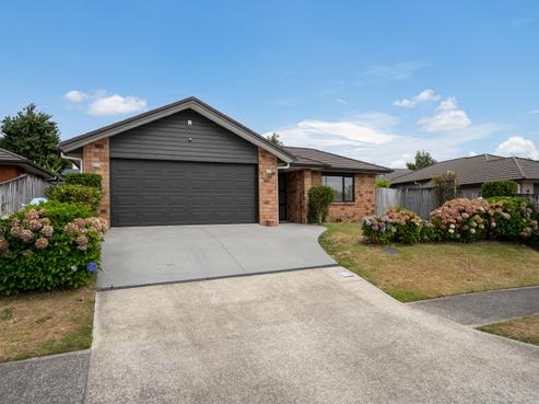 11 Alpers Ridge, Leamington