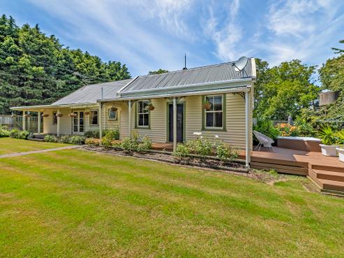 176 Adams Road, Darfield