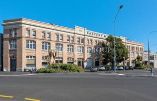 PREMIUM PARNELL HERITAGE SUITE