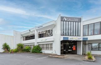 Highly Visible Office Opportunity in Epsom