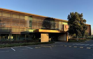 Modern 1,450sqm office in prime Highbrook location