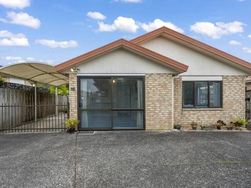 11A Ross Crescent, Orewa