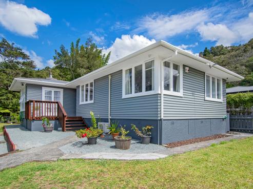 3 Woodhill Close, Avenues