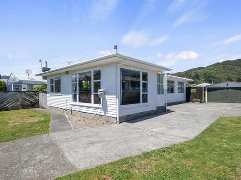13 Wetherby Grove, Wainuiomata