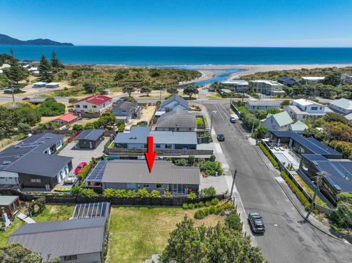 6 Konini Crescent, Waikanae Beach