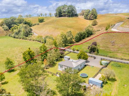 15 Maharakeke Road, Waipukurau and Surrounds