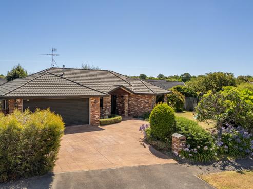 6 Runanga Grove, Waikanae