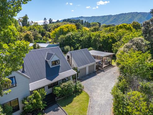 203 Te Moana Road, Waikanae