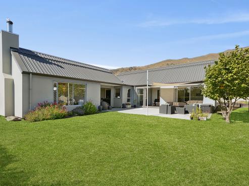 24 Old Station Avenue, Wanaka