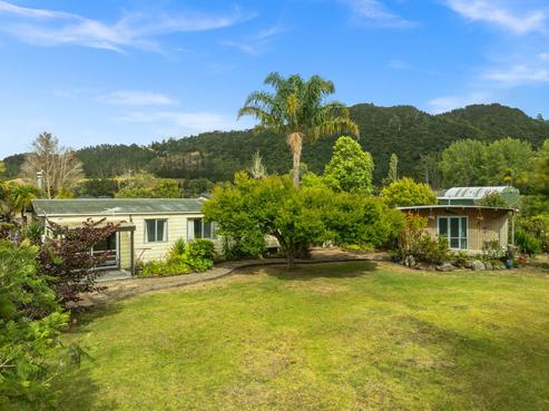 81A Great North Road, Kamo