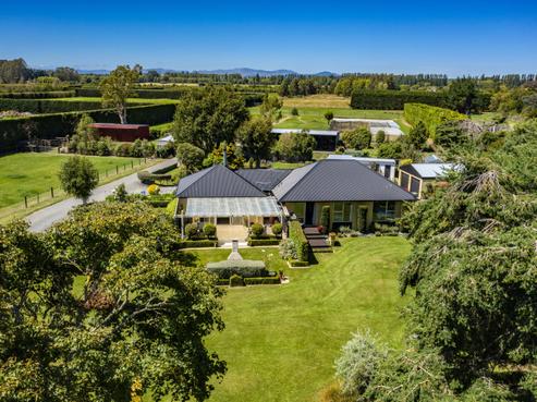 98 Clothiers Road, Swannanoa