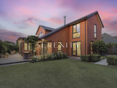 11 Lloyd Street, Strowan