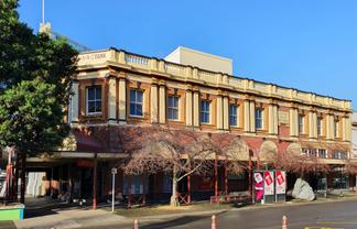 Offices in outstanding location 