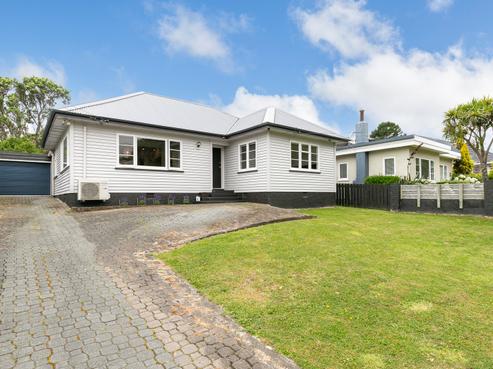 27 Lyndfield Lane, Newlands