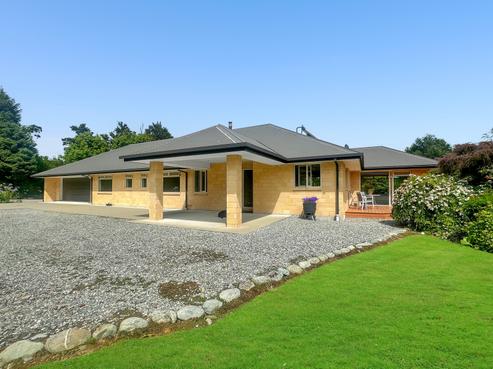 22 Petersen Road, Harihari
