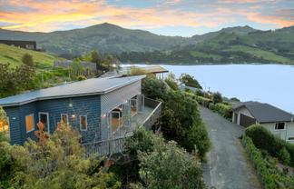 11 Manuka Terrace, Duvauchelle