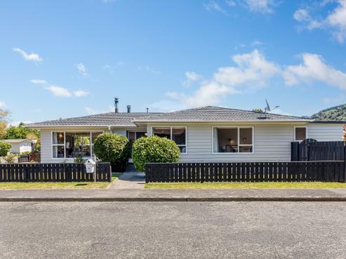 1 Bailey Grove, Trentham