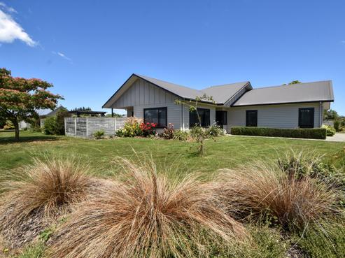18 Carrington Drive, Carterton