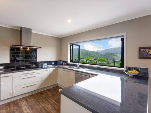 25 Angus Way, Paraparaumu