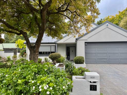 21 Thornwood Place, Redwood