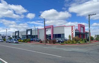 Versatile offering on Austin Street