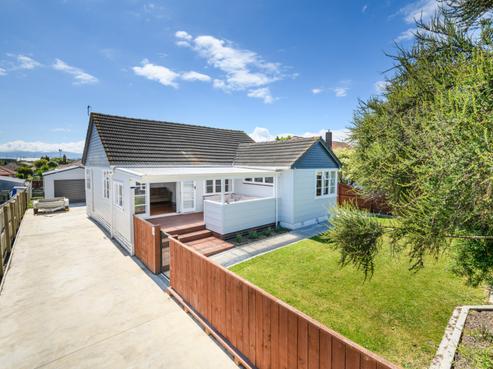 9 Mersey Terrace, Roslyn