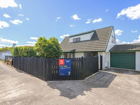 1 Jarrett Court, Roslyn