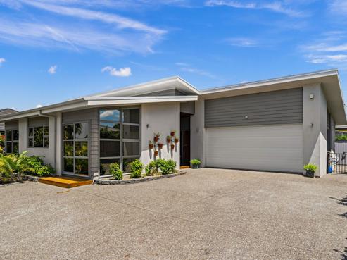98 Barbados Way, One Tree Point