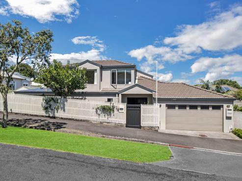 23 Ascot Avenue, Narrow Neck