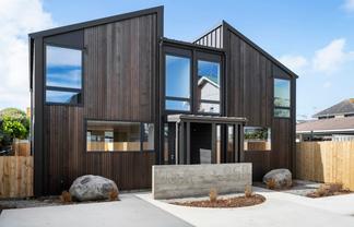 96A Apu Crescent, Lyall Bay
