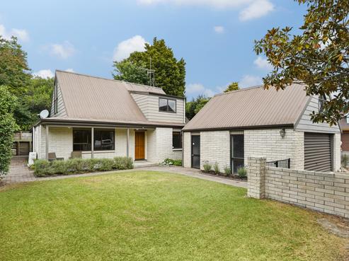 21 Perindale Drive, Chartwell