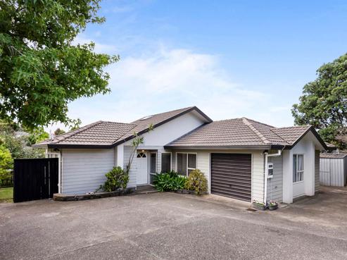 5 Ian Sage Avenue, Torbay
