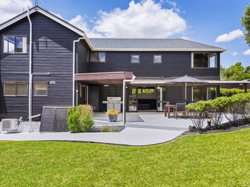 33 Marina View Drive, West Harbour