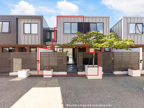 10/4 Stables Lane, Silverdale