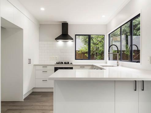 2/35 Highgrove Lane, Totara Vale