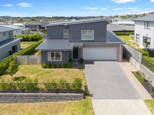 18 Taikura Avenue, Red Beach