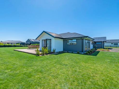 145 Verdeco Boulevard, Lincoln