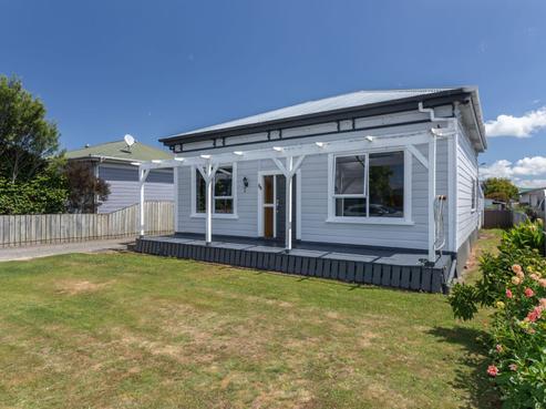 64 Allardice Street, Dannevirke