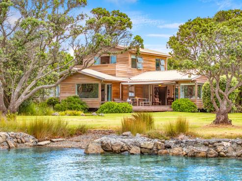 42 Harbour View Road, Point Wells