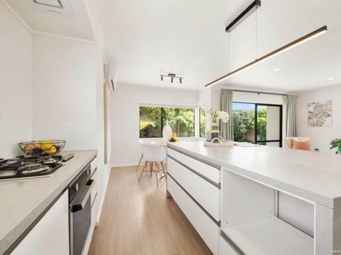 2 Kenneth Hopper Place, Manly