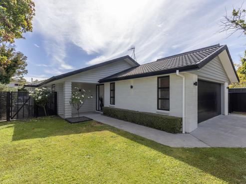 14 Fiesta Grove, Raumati Beach