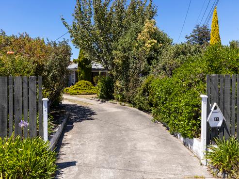 11 Washington Crescent, Redwoodtown
