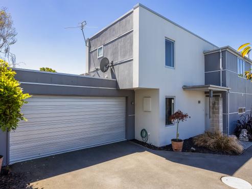 77B Bishop Street, Saint Albans