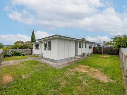 2/10 Hudson Road, Flaxmere