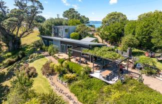 1 Rothschild Terrace, Waiheke Island